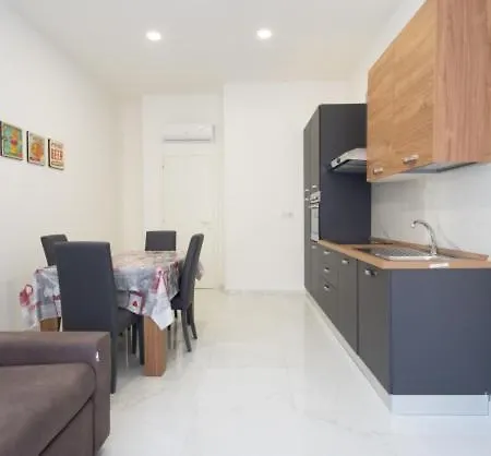 Toledo 2 Appartement Napels